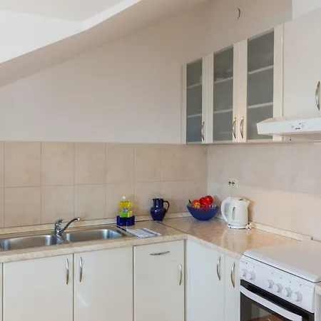 ベリシマ ビスタ アパート *